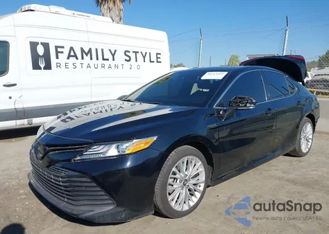 2019 Toyota Camry Hybrid Xle z USA, uszkodzony, nr VIN 4T1B21HKXKU521832